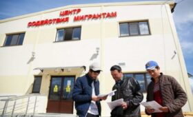 В РФ работающих не по профилю мигрантов попросят покинуть страну
