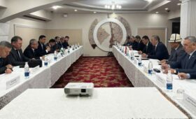 Правительственные делегации Кыргызстана и Узбекистана обсудили вопросы демаркации госграницы