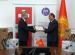 Швейцария передала компьютеры на 43 млн сомов Группам семейных врачей в Оше, Жалал-Абаде, Баткене и Бишкеке