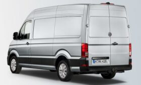 Обновлённый VW Crafter: сомнительная цифровизация салона и новые ассистенты водителя