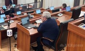 Депутат ЖК Масалиев вышел на работу после шестимесячного больничного 