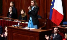 Франция первой в мире закрепила в Конституции право женщин на аборт