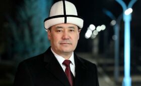 Президент поздравил кыргызстанцев с Днем Ак калпака