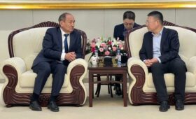 Министр здравоохранения Алымкадыр Бейшеналиев находится с рабочей поездкой в Китае