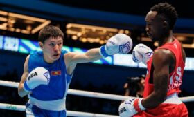 Лицензионный турнир: Нуржигит Дуйшебаев проиграл в первом бою