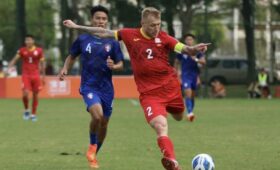 Фоторепортаж — Как сборная Кыргызстана по футбола обыграла Китайский Тайбэй