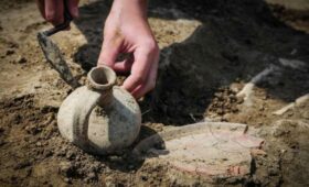 Алтайские археологи проведут раскопки в Кыргызстане