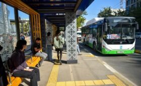В Бишкеке будут штрафовать водителей автобусов за неправильную остановку