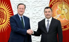 Президент Садыр Жапаров принял министра иностранных дел Великобритании Дэвида Кэмерона