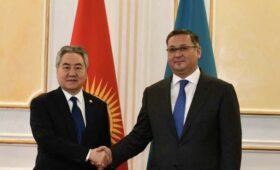 Главы МИД Кыргызстана и Казахстана обсудили ход реализации ранее достигнутых договоренностей на уровне глав государств и правительств