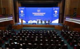 Спикер ЖК выступил с докладом на конференции «Глобальные лидеры: построение мира и справедливости» в Монголии