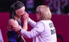 Лицензионный турнир в Бишкеке: Жуманазарова отомстила казахстанке за сломанный нос, уложив ее на лопатки