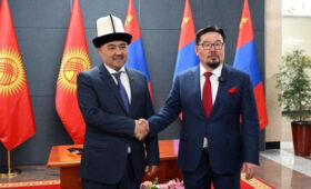 Спикер Жогорку Кенеша встретился с председателем Великого государственного Хурала Монголии