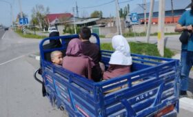 В Кыргызстане начался масштабный рейд на водителей мопедов и мотоциклов