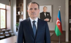 Глава МИД Азербайджана посетит Кыргызстан 