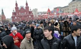 Кыргызстанцы уезжают в Россию стихийно, – глава Центра трудоустройства при Минтруда