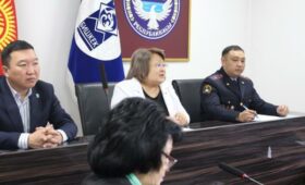 В Бишкеке обсудили вопросы школьного рэкета
