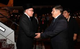В Кыргызстан с официальным визитом прибыл премьер-министр Малайзии Анвар Ибрагим