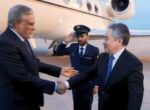 В Кыргызстан прибыл глава МИД Пакистана 