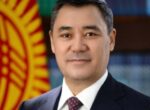 Садыр  Жапаров поздравил банковских работников с праздником