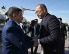 Акылбек Жапаров с рабочим визитом прибыл в Ташкент. В аэропорту его встретил Абдулла Арипов