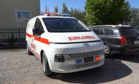 Пункту экстренной медпомощи в Тамчы передали машину скорой помощи