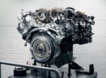 На смену W12: Bentley показала новую гибридную силовую установку на базе мотора V8