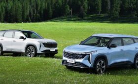 Преемник Geely Atlas получил порцию обновок: уже не Cool, зато дешевле