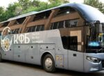Садыр Жапаров подарил автобус сборной Кыргызстана по футболу  