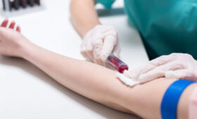 Многие студентки не могут сдать кровь из-за низкого уровня гемоглобина, – врач