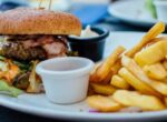 Госсанэпиднадзор призывает не покупать продукты в сомнительных точках питания