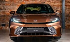 Toyota Camry нового поколения выходит на европейский рынок