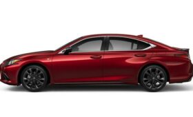 Lexus ES освежили к новому модельному году, вернув спецверсию Black Line