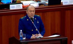 В ЖК начали рассматривать кандидатуру Асаналиева на пост генпрокурора 