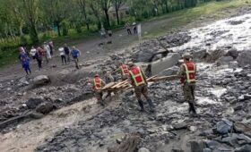 Акылбек Жапаров посетит Ноокатский район, где сошли сели с разрушениями