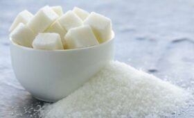В сезон варенья цены на сахар могут вырасти в КР на 10 процентов