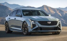 Cadillac CT5-V Blackwing получил доработанную подвеску и карбон-керамические тормоза