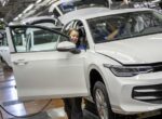 Работать до позеленения: «восьмой» VW Golf может остаться на конвейере до 2035 года