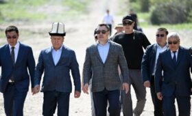 Президент Садыр Жапаров открыл малую ГЭС “Кайнама” в Токтогульском районе
