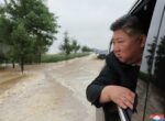 Ким Чен Ын лично руководил эвакуацией жителей после мощного ливня