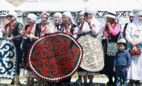 В Нарыне прошел четвертый Международный фестиваль “Кыргыз Шырдак”
