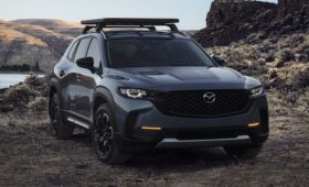 У кроссовера Mazda CX-50 появилась версия с гибридной установкой от Toyota