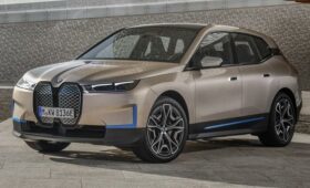 Рестайлинг BMW iX 2025