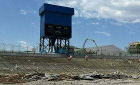 Как идет реконструкция стадиона имени Д. Омурзакова? Фото