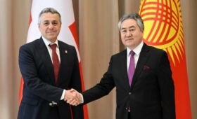 Главы МИД Кыргызстана и Швейцарии провели двусторонние переговоры в Чолпон-Ате