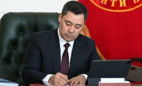 Президент подписал указ «Об отцах-основателях современной Кыргызской государственности»