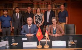 Посол Кыргызстана в Германии посетил Постдамский институт изучения земли