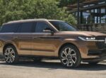 Новый Lincoln Navigator получил внешность в актуальном фирменном стиле и другой салон