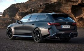 Очень тяжёлый люкс: представлен первый в истории гибридный BMW M5 Touring