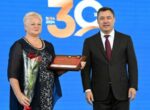 Фамилии и фото сотрудников Управделами президента, награжденных главой Кабмина